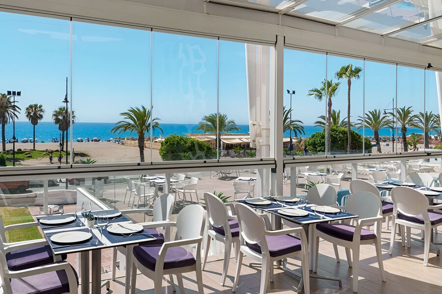 Restaurant face à la mer